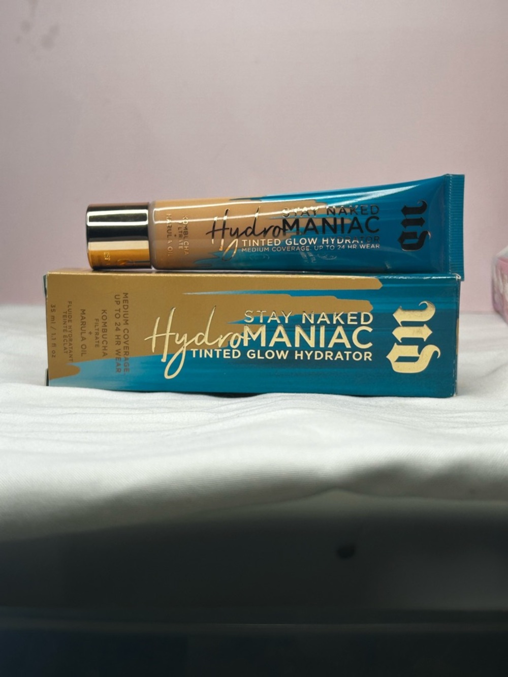 Urban Decay Stay Naked Hydro Maniac Tinted Glow Hydrator - Medium / Golden Beige